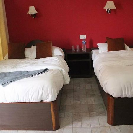 Mandala Guest House Саураха Екстериор снимка