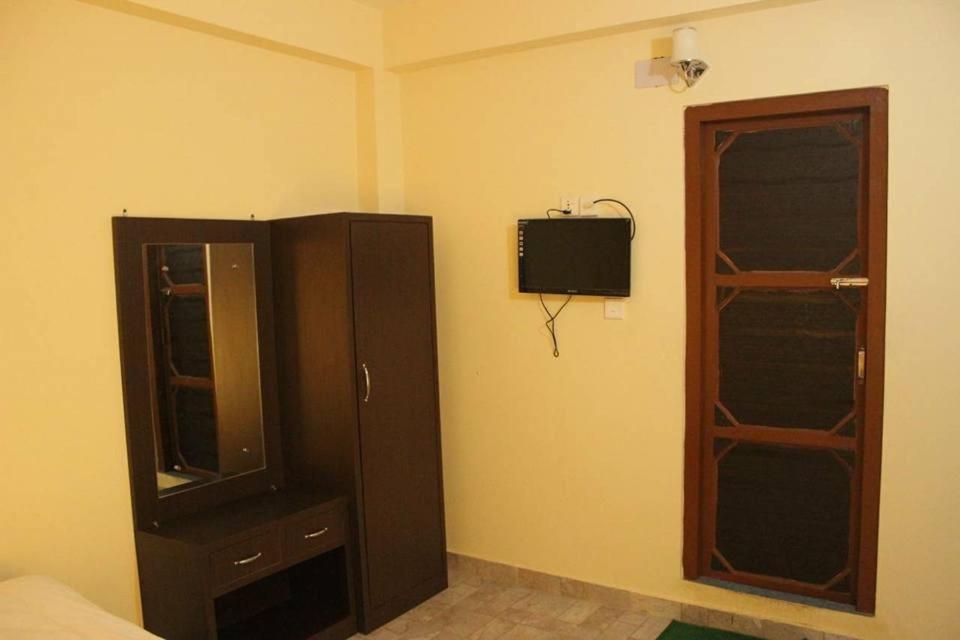 Mandala Guest House Саураха Екстериор снимка